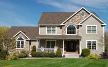 Καλύψτε ένα σπίτι με επένδυση και μόνωση: οδηγίες