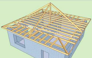 Hip στέγη: σχέδιο στέγης και ο σχεδιασμός και ο σχεδιασμός της